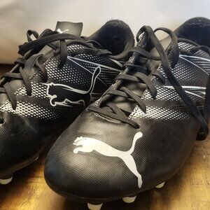 Puma soccer cleats men's 9.5